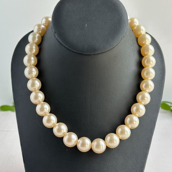 Chunky Faux Pearl Necklace with 14mm Beads 20" - Picture 1 of 8